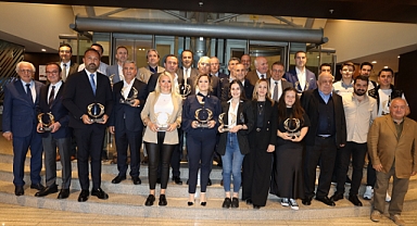 Gıda ihracatının lideri hububat bakliyat yağlı tohumlar sektörü ihracatın yıldızlarını ödüllendirildi