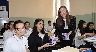 BAŞKAN DURBAY DAN ŞEHZADELERİN GENÇLERİNE NUTUK HEDİYESİ