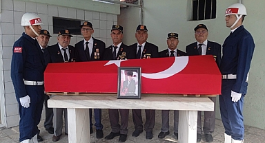 Kıbrıs Gazisi Kamil Kahyalar, son yolculuğuna uğurlandı