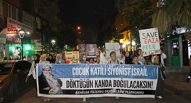 Akhisar Filistini Destekleme Platformu, İsrail’i protesto etti