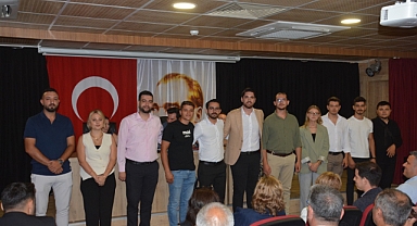 Akhisar CHP Gençlik Kolları Başkanı Özbey Bayraktar oldu