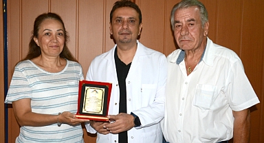 Beyin Cerrahı Uzman Dr. Tolga Oğuz, Akhisar'da yılın doktoru seçildi