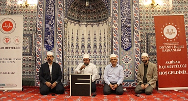 Akhisar İlçe Müftülüğü'nden Mevlid-i Nebi Haftası'na Özel Kur'an Ziyafeti