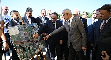 GEDİZ KÖPRÜLÜ KAVŞAĞI 50 BİNE ÇIKAN ARAÇ TRAFİĞİNİ RAHATLATACAK