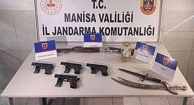 Akhisar'da Ruhsatsız Silah ve Uyuşturucu Operasyonu
