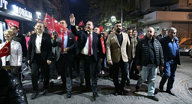 Akhisarda Cumhuriyet Bayramında Fener Alayı Coşkusu