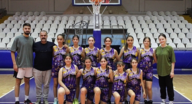 Akhisargücü U14 Kız Basketbol Takımı Lige Dolu Dizgin Başladı
