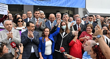 CHP TÜM KADROLARIYLA BAŞKAN DURBAY’IN YANINDA