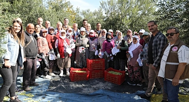 DÜNYA KADIN ÇİFTÇİLER GÜNÜNDE ÜRETİCİ KADINLAR İLE BİR ARAYA GELİNDİ