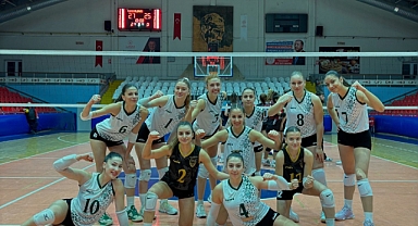 Akhisar Belediye, Koçarlı Belediyespor'u 3-0 mağlup etti