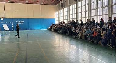 Akhisar Kaymakamı Sayın Murat KÜTÜK öncülüğünde başlatılan, Bağımlılıkla Mücadele Eğitimi