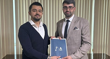 Anahtar Parti Akhisar İlçe Başkanlığına Avukat Mustafa Girgin atandı