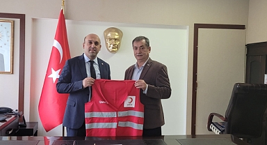 Kızılay Akhisar Şubesi'nden Kaymakam Mustafa Can'a Ziyaret