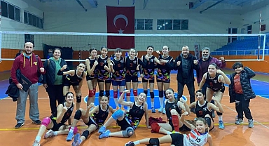 VOLEYBOL'DA AKHİSAR GENÇLİK ÇOK FARKLI!