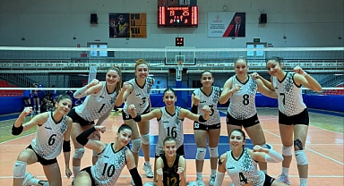 Akhisar Belediye, Ata Okul Spor'u 3-1 mağlup etti