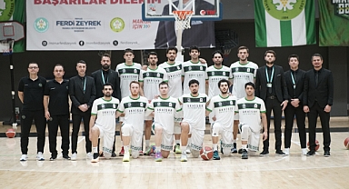 Akhisarlı Devler, İstanbul Basket'i 85-76 mağlup etti