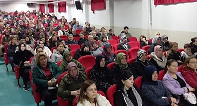 HALK EĞİTİMİ MERKEZİ MÜDÜRLÜĞÜNDEN BAĞIMLILIKLA MÜCADELE EĞİTİMİ