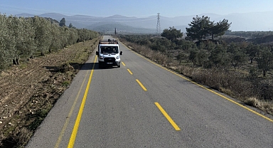 Manisa Büyükşehir Belediyesi'nden Akhisar'da Yol Boyama Çalışmaları