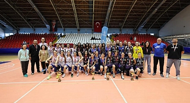 Okul Sporları Basketbol Genç Kızlar ve Erkekler İl Birinciliği Müsabakaları Sona Erdi