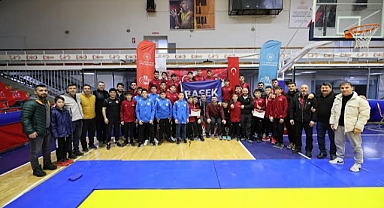 Okul Sporları Güreş Grup Müsabakaları Sona Erdi