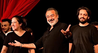 ‘Perde’ Diyen Şehir Tiyatrosu 9 Bin İzleyiciye Ulaştı
