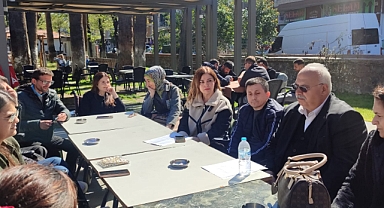 Akhisar Kent Dayanışma Derneği'nden MHP İlçe Başkanlığı'na Ziyaret: