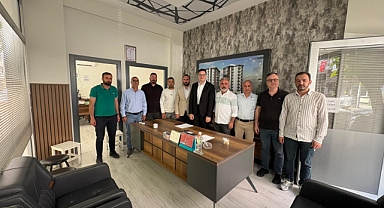 Ak Parti Akhisar İlçe Başkanı Sözcüer, Müteahhitlerin Sorunlarını Dinledi.