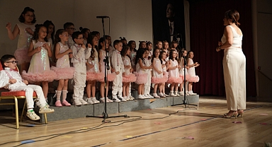 Akhisar Belediyesi Minikler Korosu'ndan Unutulmaz Konser Gecesi