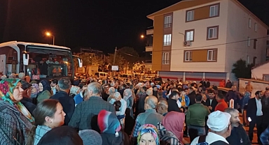 Akhisar’da Hac Kafilesi Dualarla Uğurlandı