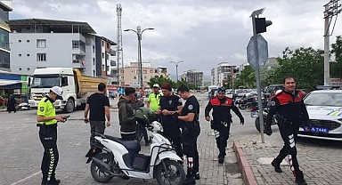Akhisar’da Motosiklet Sürücülerine Yönelik Trafik Denetimi