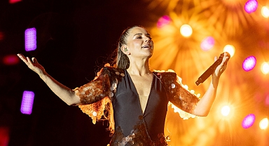 MANİSA'DA MERVE ÖZBEY RÜZGARI ESTİ