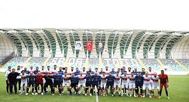 Sahada Dostluk Kazandı: Akhisar’da Anlamlı Karşılaşma
