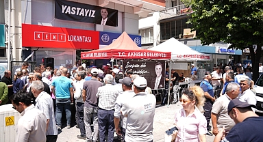 Akhisar’da Merhum Başkan Ferdi Zeyrek Anısına Hayır Etkinliği Düzenlendi