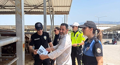Akhisar Emniyeti’nden Kurbanlık Satış Yerlerinde Bilgilendirme Faaliyeti