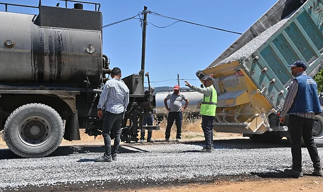 İlçelerde Yollar Yenileniyor