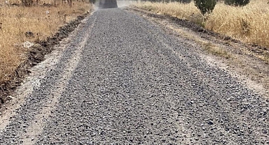 Akhisar Belediyesi Kırsal Yol Çalışmalarına Hız Kesmeden Devam Ediyor