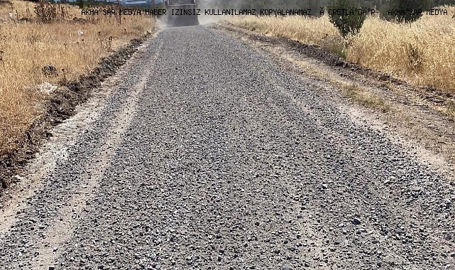 Akhisar Belediyesi Kırsal Yol Çalışmalarına Hız Kesmeden Devam Ediyor