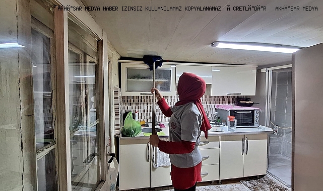 Akhisar Belediyesi’nden Kimsesiz, Yaşlı ve Engelli Vatandaşlara Evde Bakım ve Temizlik Hizmeti