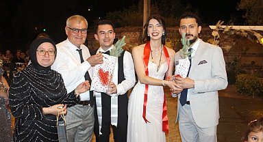 Akhisar'da Düğünden Yeşil Mesaj: Her Davetliye Bir Fidan