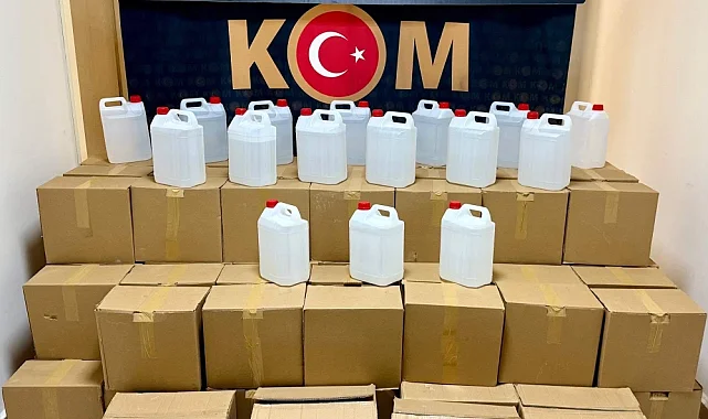 Akhisar'da Kaçak Alkol Operasyonu: 1.060 Litre Etil Alkol Ele Geçirildi