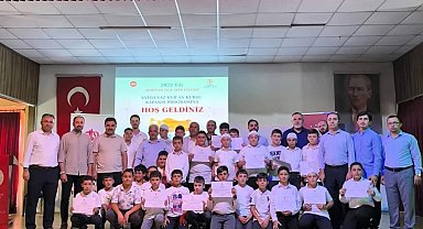 Akhisar'da Yatılı Yaz Kur'an Kursu Kapanışında Coşkulu Final