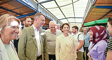 CHP'li Vekiller Akhisar'da Esnaf ve Vatandaşla Buluştu