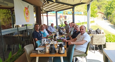 Manisa Basın Cemiyeti Üyeleri Kahvaltıda Bir Araya Geldi