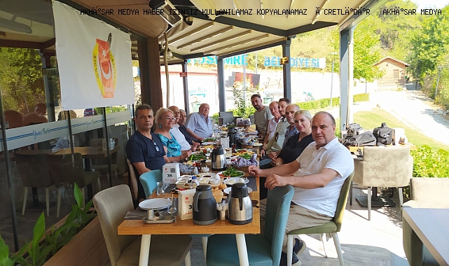 Manisa Basın Cemiyeti Üyeleri Kahvaltıda Bir Araya Geldi