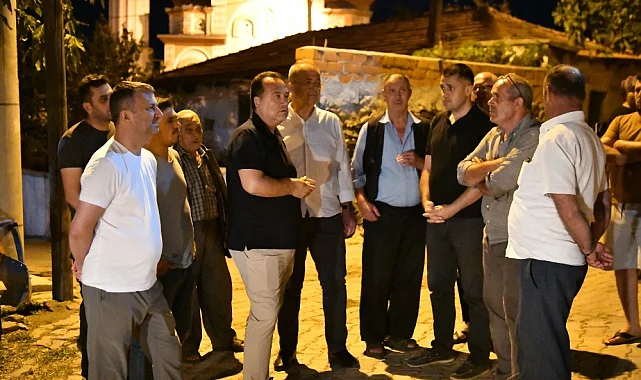 Manisa Büyükşehir'den Deprem Bölgesine İkram, İnternet ve Şarj Desteği
