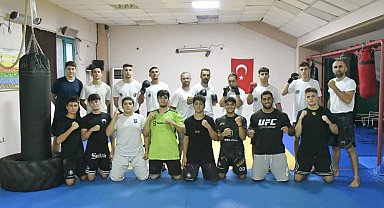 Manisa'da MMA Rüzgârı: İlgi Salonlara Sığmıyor