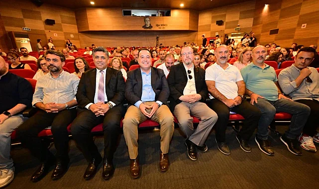 Manisa'da Sunay Akın ile "Zafere Giden Yol" Söyleşisine Yoğun İlgi
