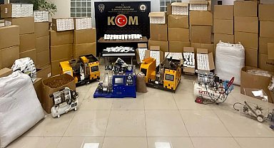 Turgutlu'da Kaçak Tütün Operasyonu: 460 Bin Makaron ve 402 Kilo Kıyılmış Tütün Ele Geçirildi
