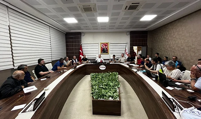 Vali Özkan, Valilik Kriz Merkezinde Çalışmaları Takip Etti