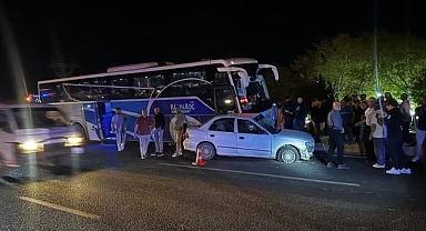 Akhisar-Balıkesir Yolunda Otobüs ile Otomobil Çarpıştı: